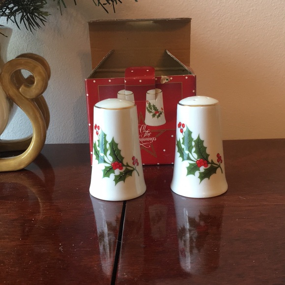 Salt and Pepper Shaker & Sugar Bowl And Creamer - Picture 2 of 8
